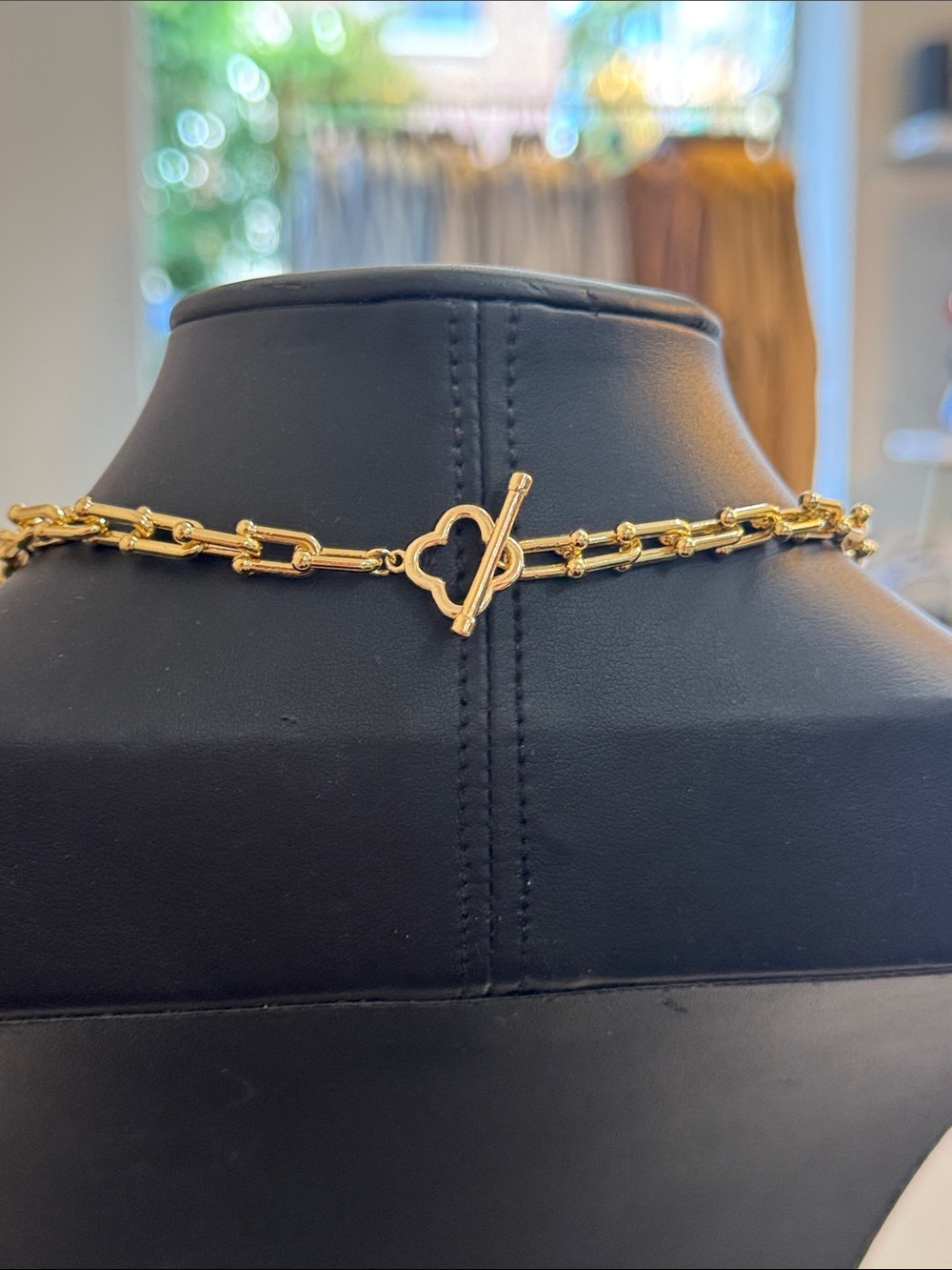 Gold Tone Chain Necklace with Baroque Pearl Pendant - Picture 3 of 3